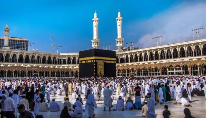 كيفية أداء مناسك الحج 2025 للمبتدئين بالترتيب الزمني الصحيح