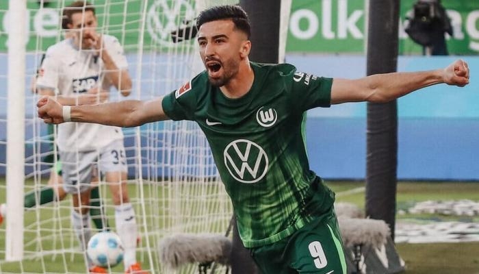 50 مليون يورو ترسم مستقبل الجزائري عمورة