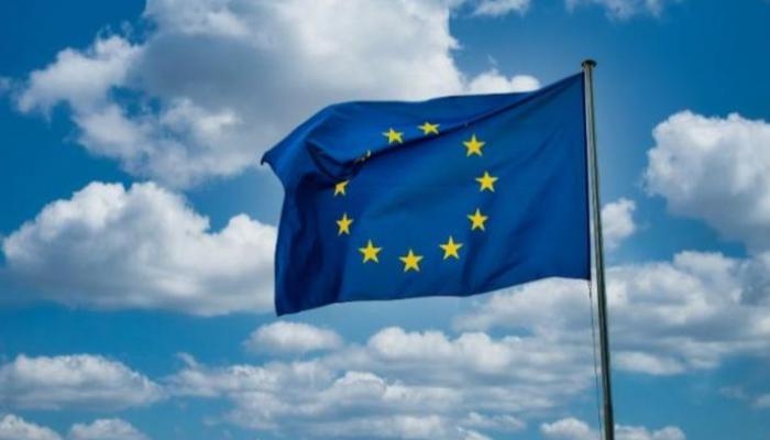 غداة اتصال ترامب وبوتين.. أوروبا تفرض حزمة العقوبات الـ17 على روسيا
