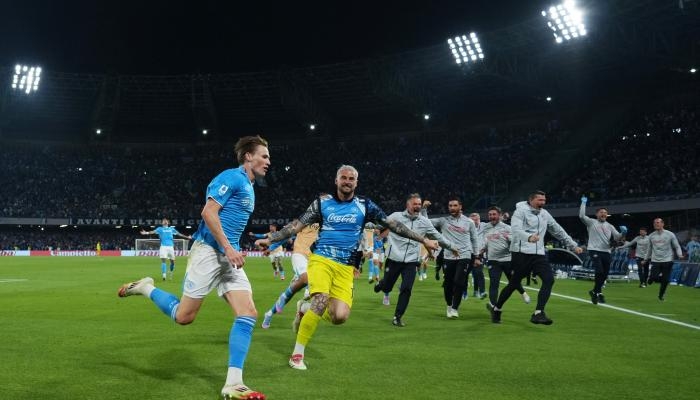للمرة الرابعة.. نابولي يتوج بالدوري الإيطالي