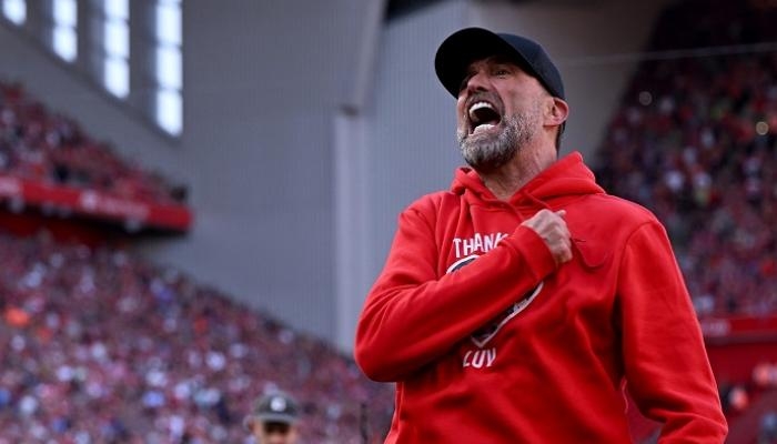 «واحد منكم».. كلوب يفاجئ جماهير ليفربول (فيديو)