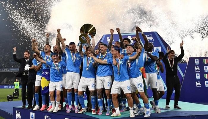 لـ3 أسباب.. تتويج نابولي بالدوري الإيطالي «معجزة»