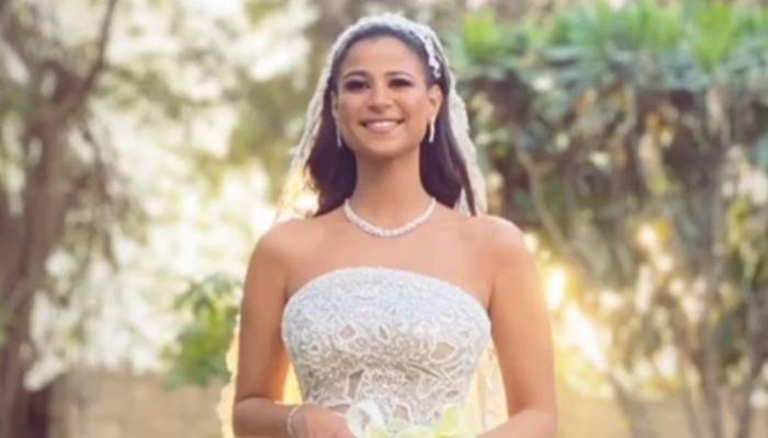 حالة دينا داش الصحية تثير اهتمام متابعيها بعد «فيديو المستشفى»