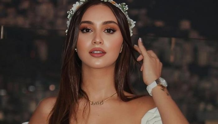 الفنانة اللبنانية ريان حركة تحذف صور خطوبتها وتعلن الانفصال