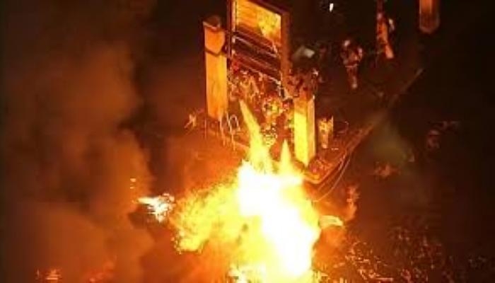 إصابات متعددة بينهم أطفال بانفجار قارب في فلوريدا