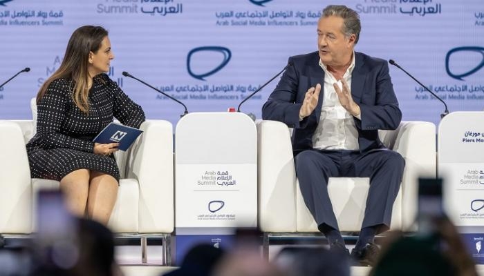 بيرس مورغان: العالم بحاجة إلى رؤية طموحة تماثل رؤية محمد بن راشد