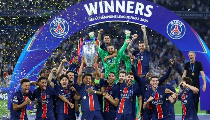 بث مباشر: احتفالات باريس سان جيرمان بلقب دوري أبطال أوروبا 2025 (فيديو)
