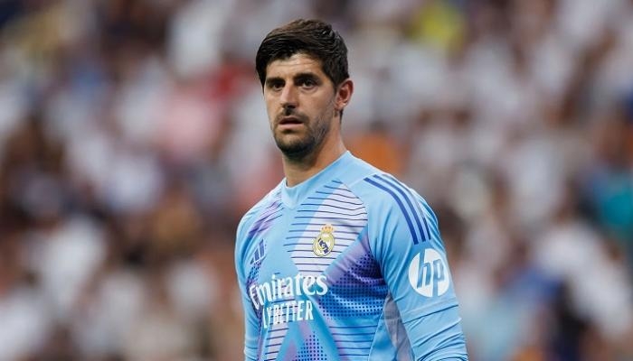 ريال مدريد يعلن إصابة كورتوا.. هل يلحق بمواجهة الهلال السعودي؟