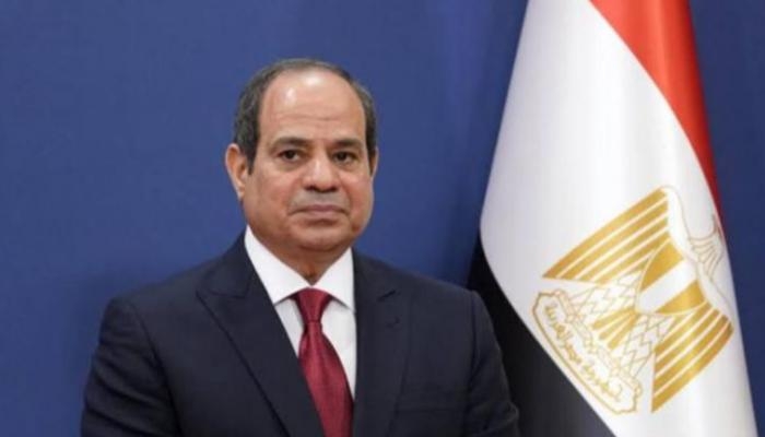 السيسي يصل الإمارات في زيارة أخوية.. محمد بن زايد بمقدمة مستقبليه