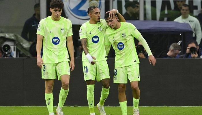 خصم نقاط في دوري أبطال أوروبا.. اليويفا يتوعد برشلونة