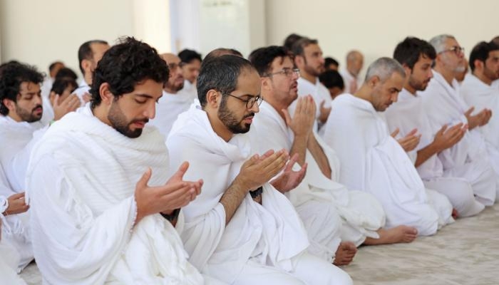 حجاج الإمارات يقفون على صعيد عرفات لأداء ركن الحج الأعظم