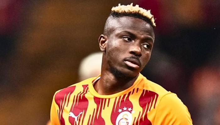 بعد رفضه الهلال.. هل يفكر مانشستر يونايتد في ضم أوسيمين؟