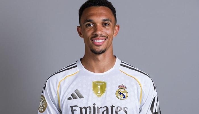 «لم أراه سابقا».. أرنولد يكشف الفارق بين ليفربول وريال مدريد