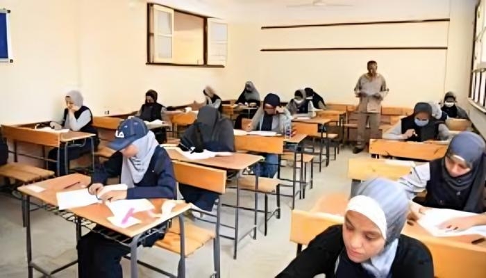 تفاصيل الصورة المتداولة في لجان امتحانات اللغة الفرنسية للثانوية العامة في مصر