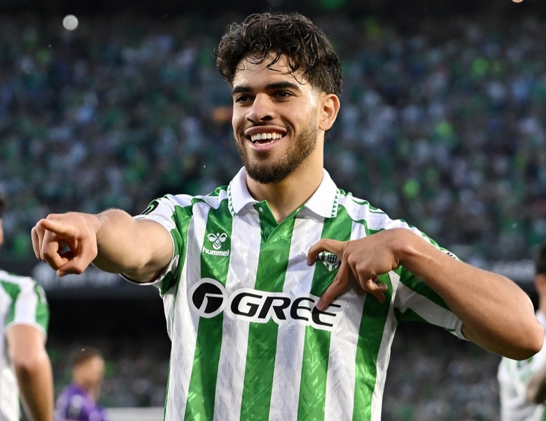 كايسيدو لاعب تشيلسي يخشى الزلزولي