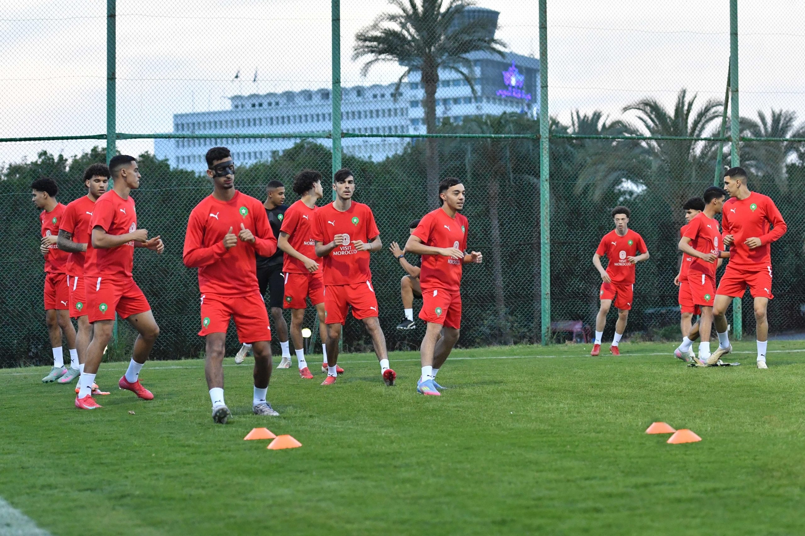 المنتخب الوطني لأقل من 20 سنة وصل لمدينة الإسماعيلة واجري أول حصة تدريبية استعدادا للقاء تونس