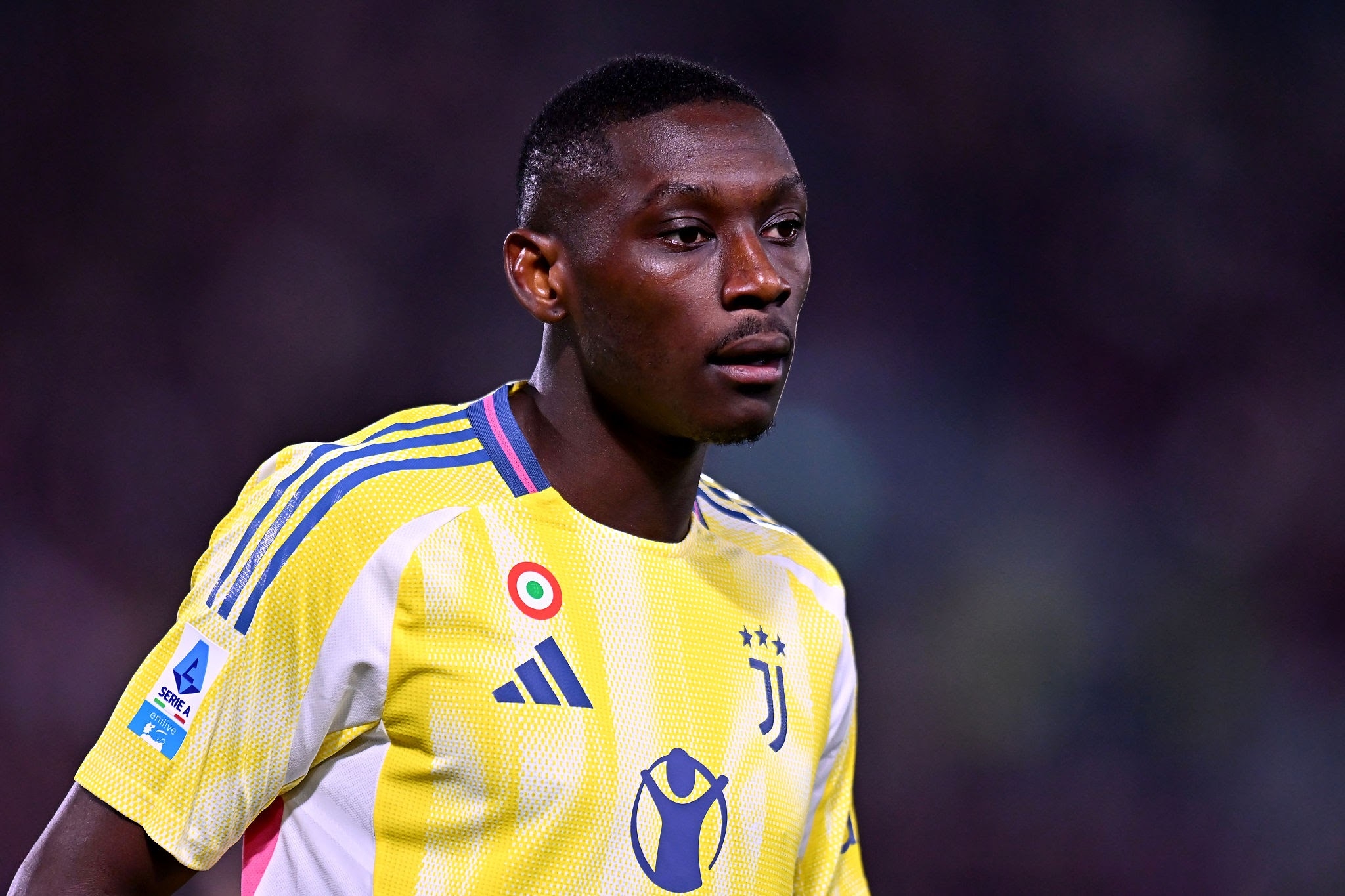 كولو مواني يهدد النصيري بالرحيل