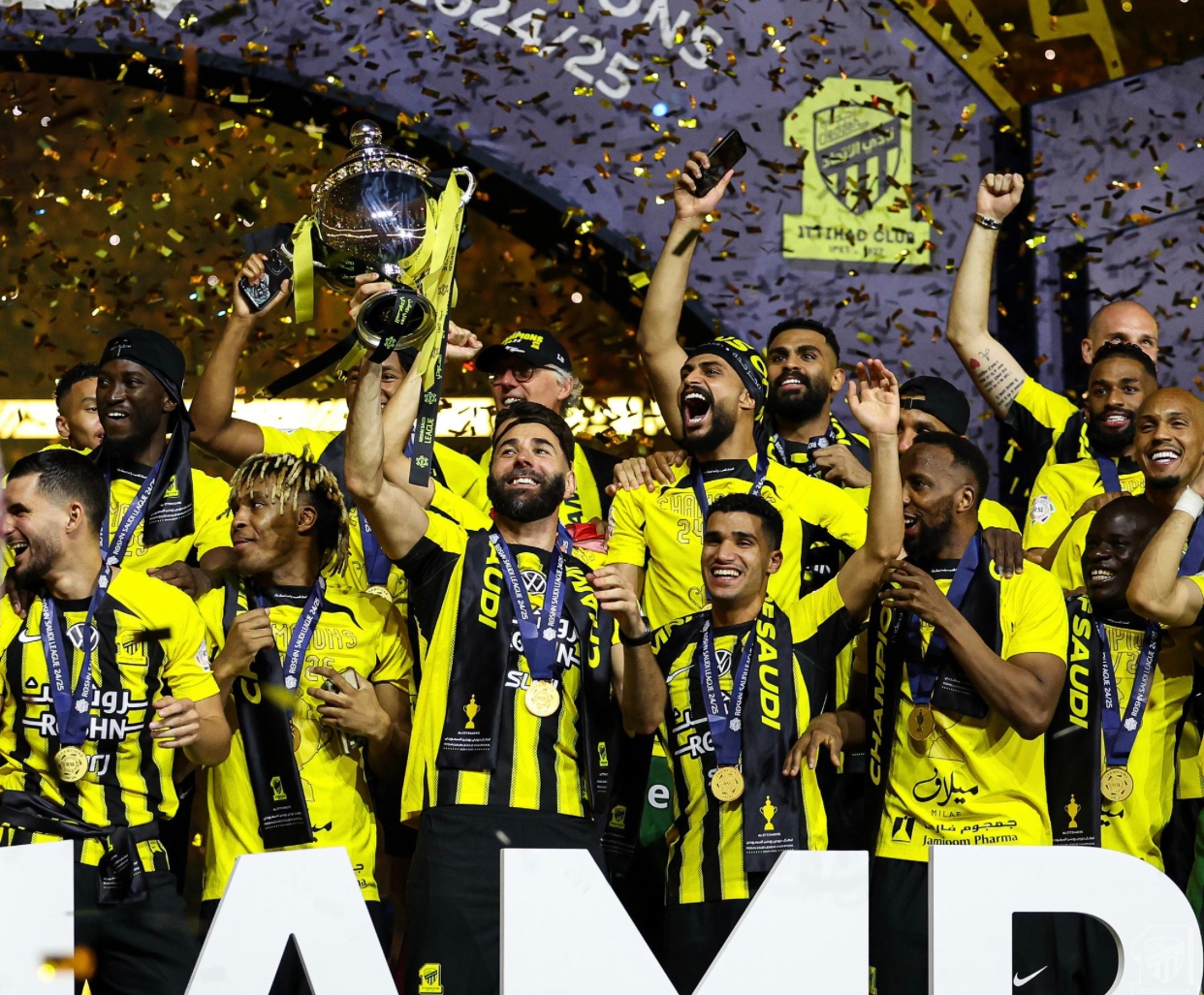 الاتحاد يتوج بلقب البطولة السعودية والهلال يضمن مقعدا في عصبة نخبة آسيا