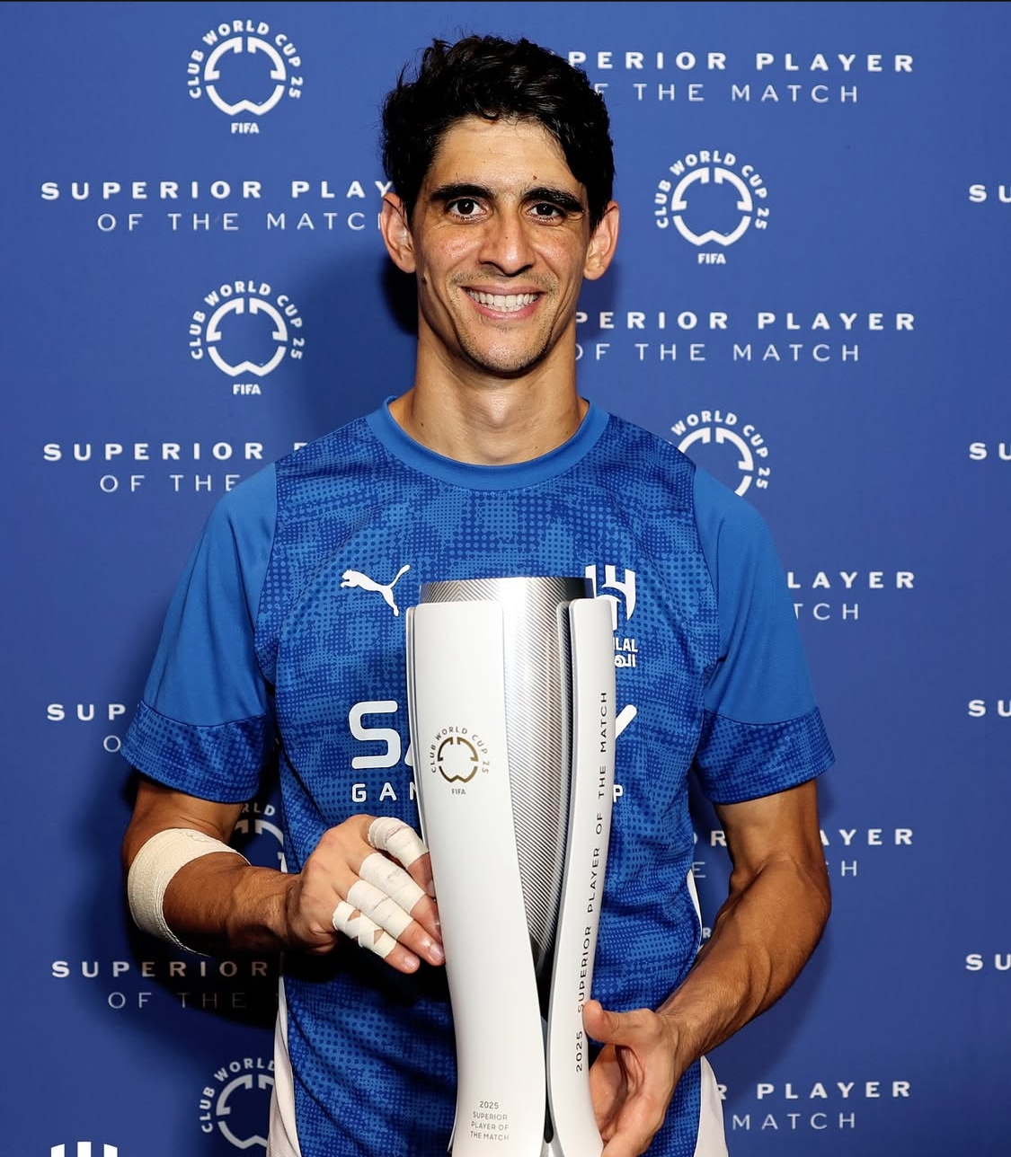 بونو رجل مباراة الهلال وسالزبورغ