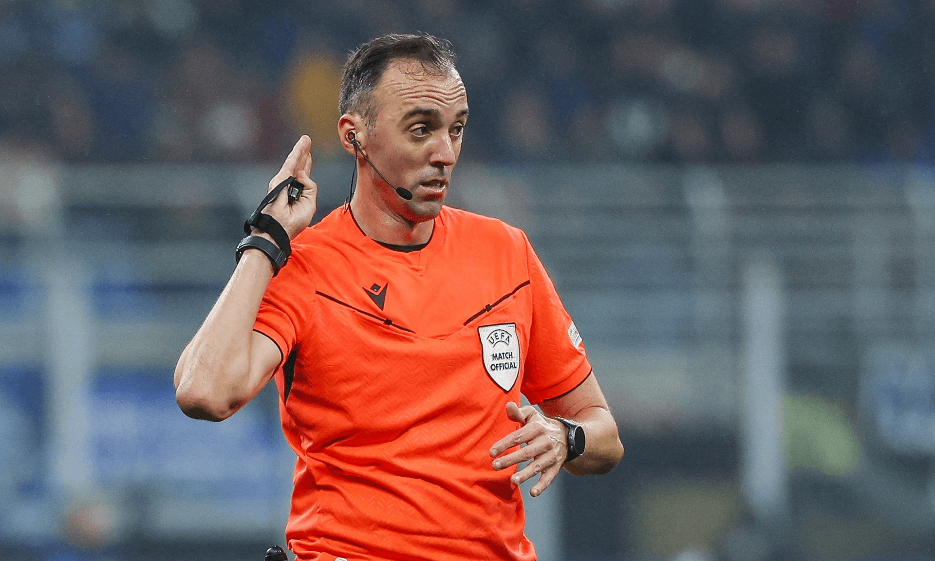 الاتحاد الأوروبي لكرة القدم يكشف عن حكم "السوبر الأوروبي"