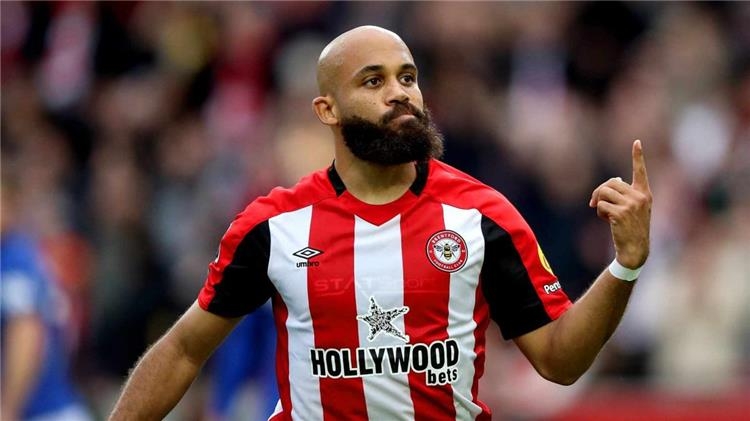 جناح برينتفورد يتغنى بمحمد صلاح: لاعب متكامل ولا يمكن توقع ما يفعله