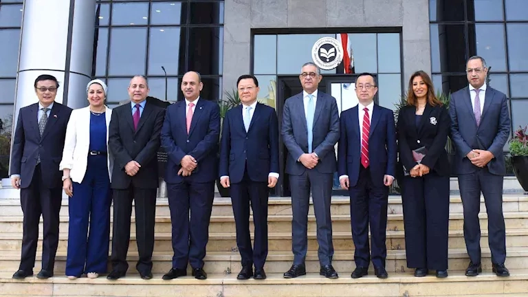 شركة سيارات صينية تستهدف ضخ 300 مليون دولار لإنشاء مصنع بمصر