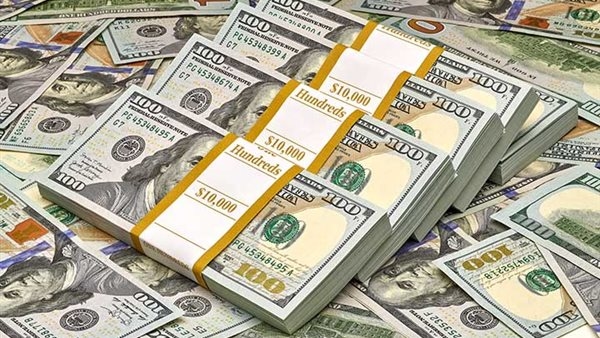 الدولار يواصل التراجع أمام الجنيه اليوم الثلاثاء 12 أغسطس 2025 في البنوك المصرية