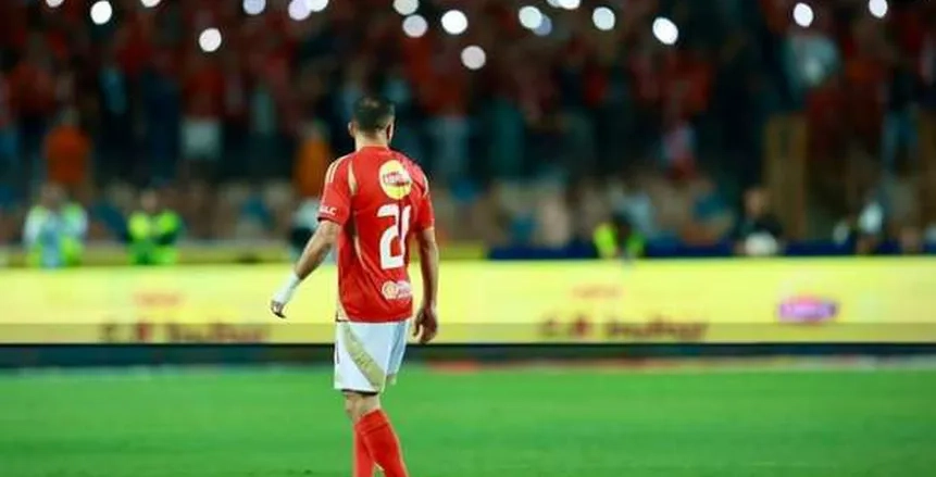 عاجل.. أول رد من الأهلي على جمع علي معلول متعلقاته لـ الرحيل عن النادي