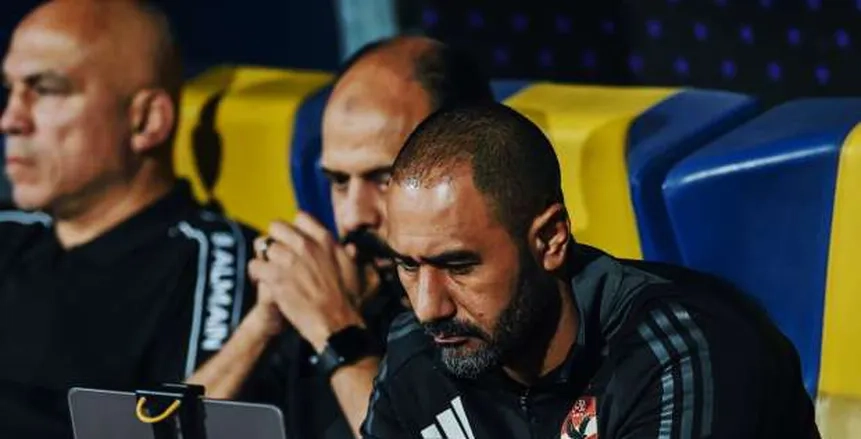 بعد رفض النحاس ويانكون.. ريفيرو يطلب الإطاحة بمدرب جديد من الأهلي