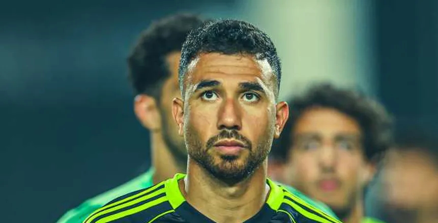 تصرف مفاجئ من الشناوي مع تريزيجيه بين شوطي مباراة مودرن سبورت