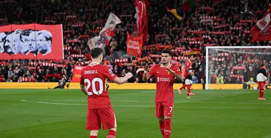 جماهير ليفربول تفتح النار على لويس دياز بسبب جوتا: «افسخوا عقده الآن»