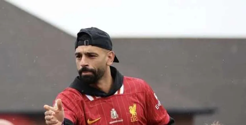 صراع محتدم على الكرة الذهبية.. محمد صلاح يواصل التحدي