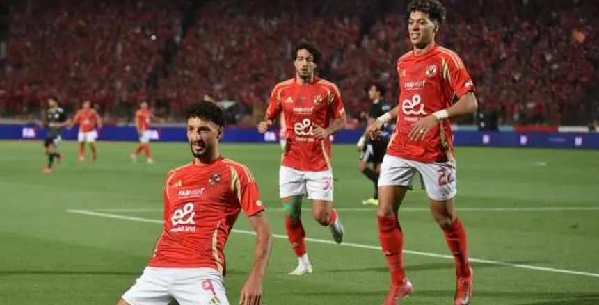 قرار عاجل في الأهلي بشأن العروض المقدمة لضم وسام أبو علي