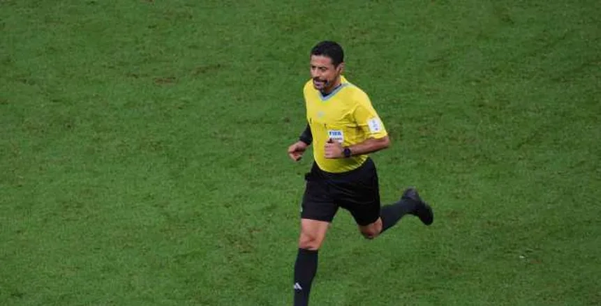 علي رضا حكما لمباراة الأهلي وإنتر ميامي.. وسبب غياب حكام الـ«VAR»