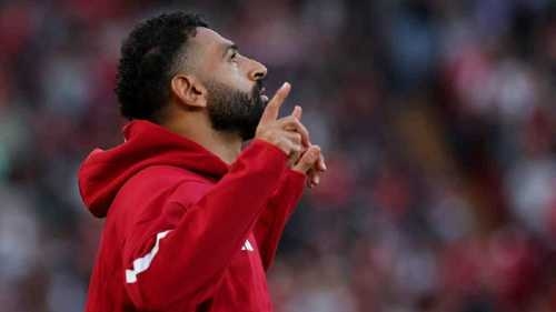 وحش ليفربول الذي يحدد المعايير.. ماك أليستر يكشف فشله في تقليد محمد صلاح