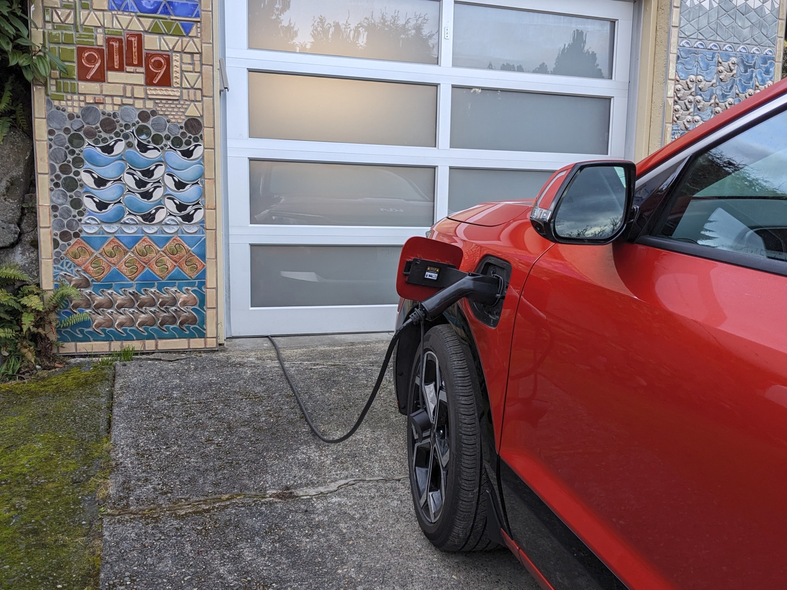 Washington state joins fight to save EV rules after Trump signs congressional repeal