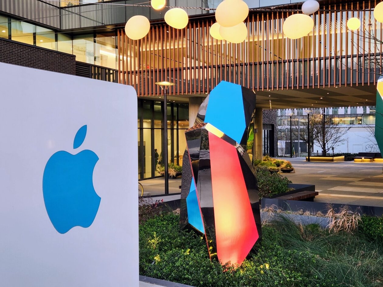 Did Apple just buy another Seattle startup? Clues point to secretive acquisition