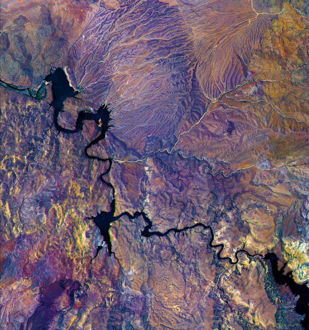 Xplore unveils colorful hyperspectral views captured by its planet-watching satellite