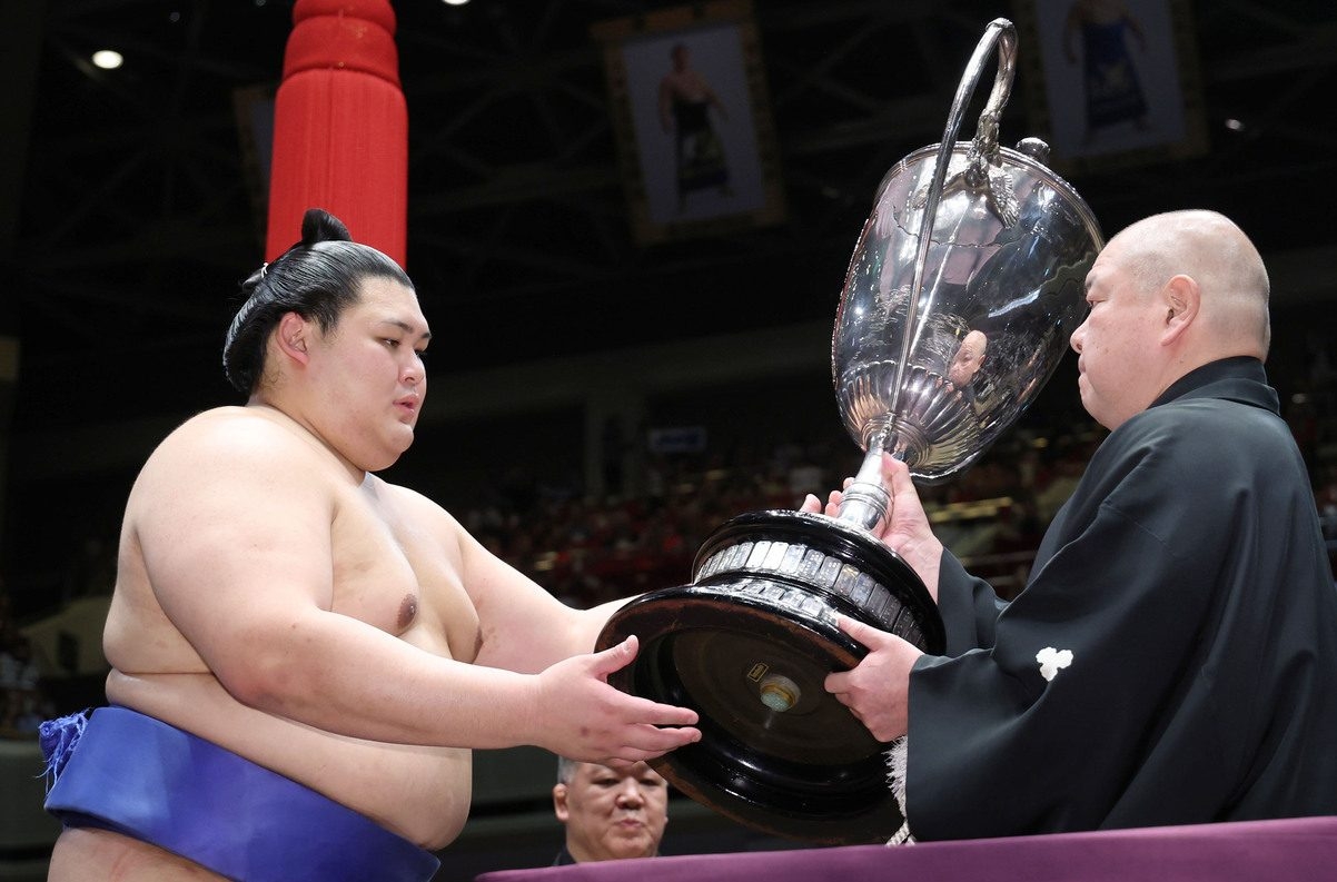 Summer Basho Champ Onosato on the Verge of Promotion to Yokozuna