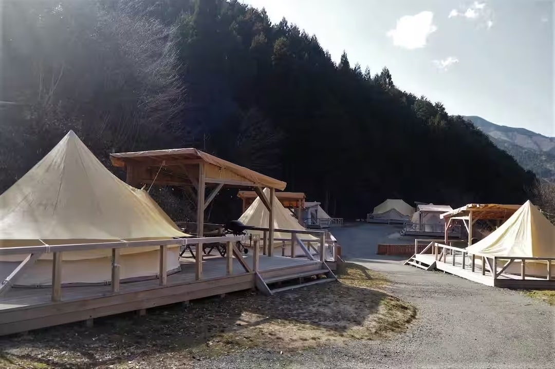 How Glamping Put a Small Mountain Village on the Map