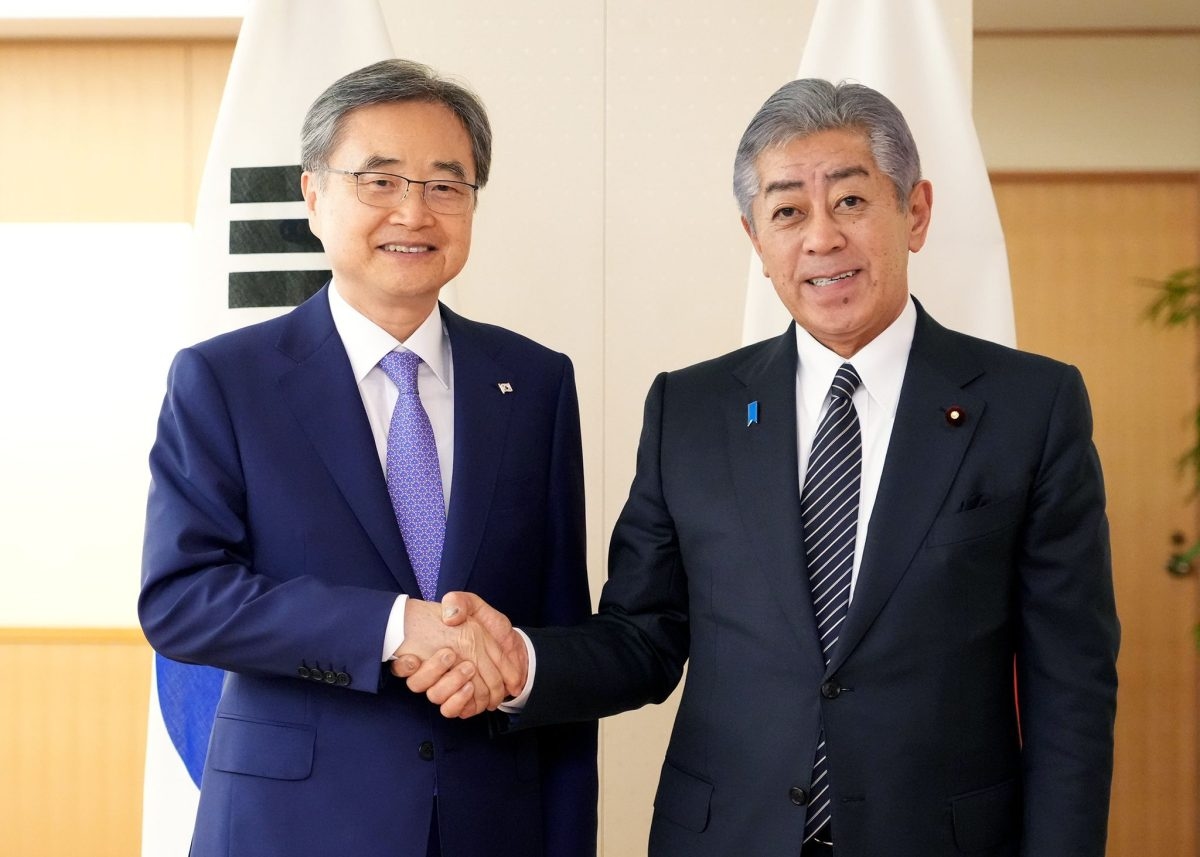 Foreign Minister Cho Hyun Visits Tokyo Ahead of US Trade Showdown