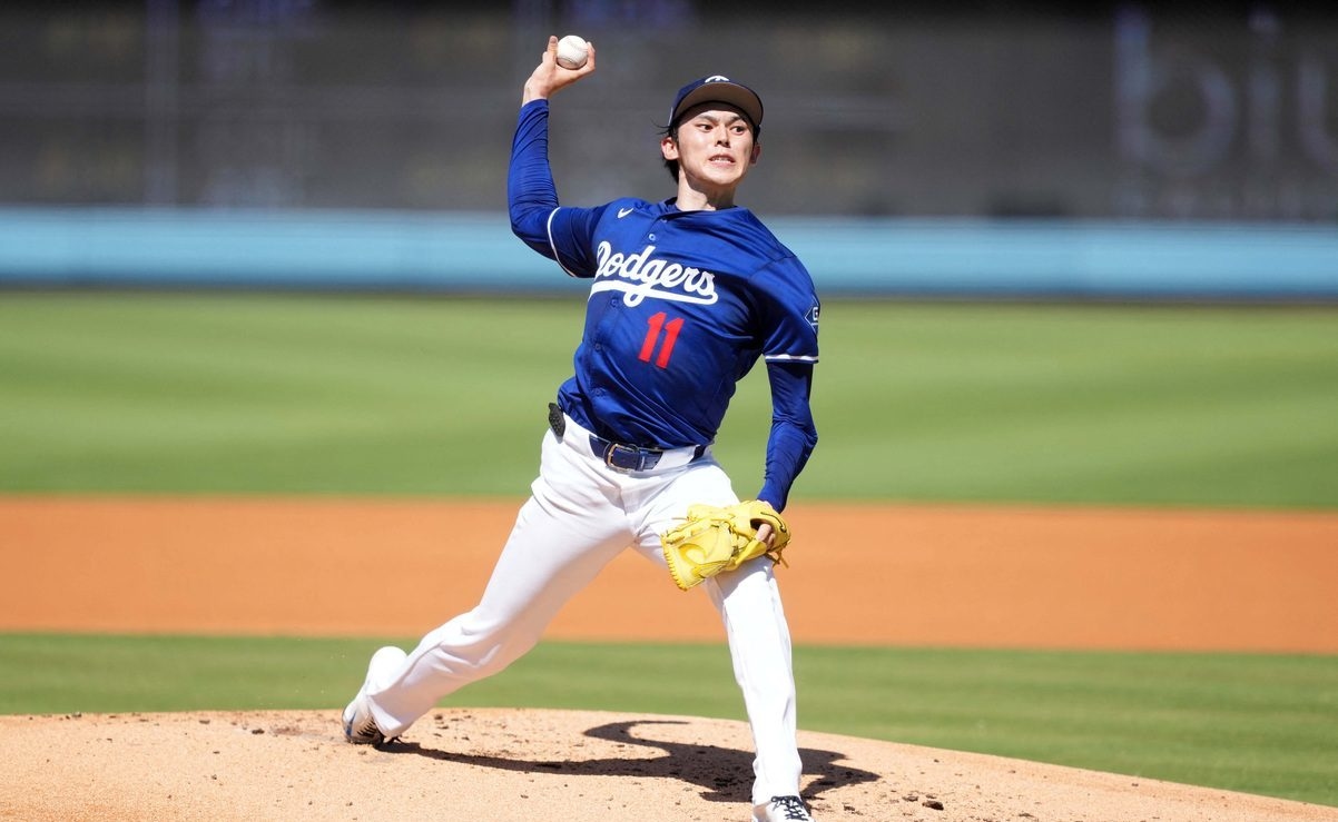 Roki Sasaki is Pitching 'Pain-Free' as He Prepares for Return