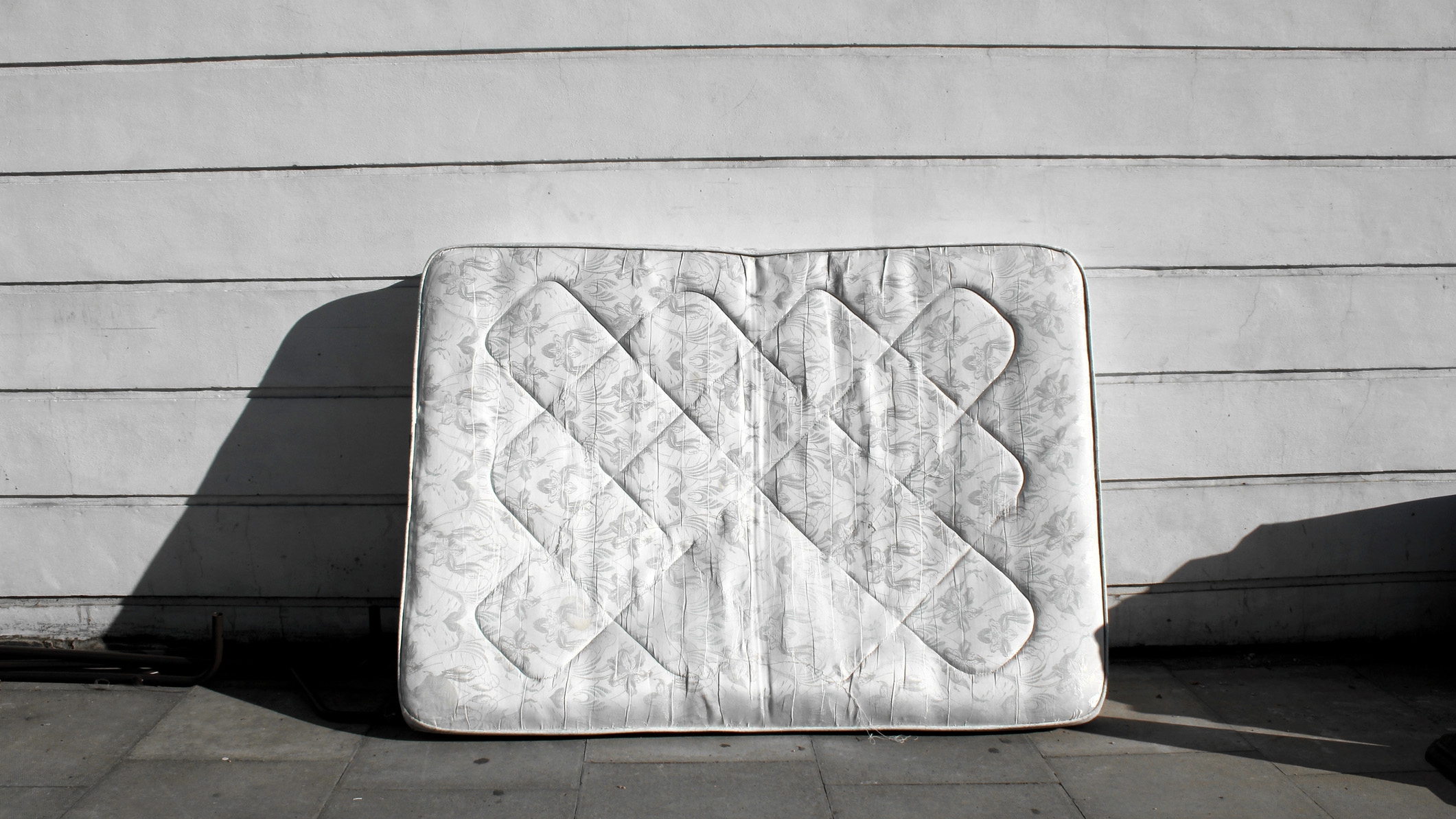 Redditor's ‘gross' new mattress is making me itch — what to do if your bed is delivered damaged