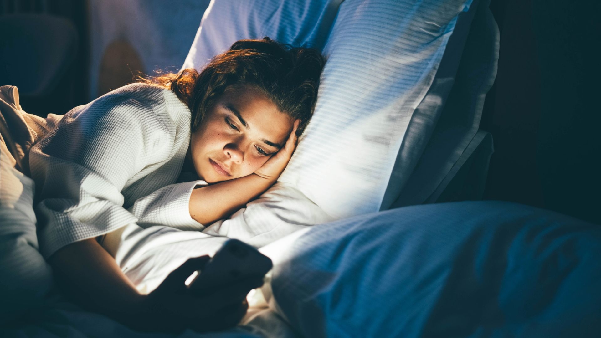 Can't sleep after doomscrolling? Experts explain the ‘brain rot' effect