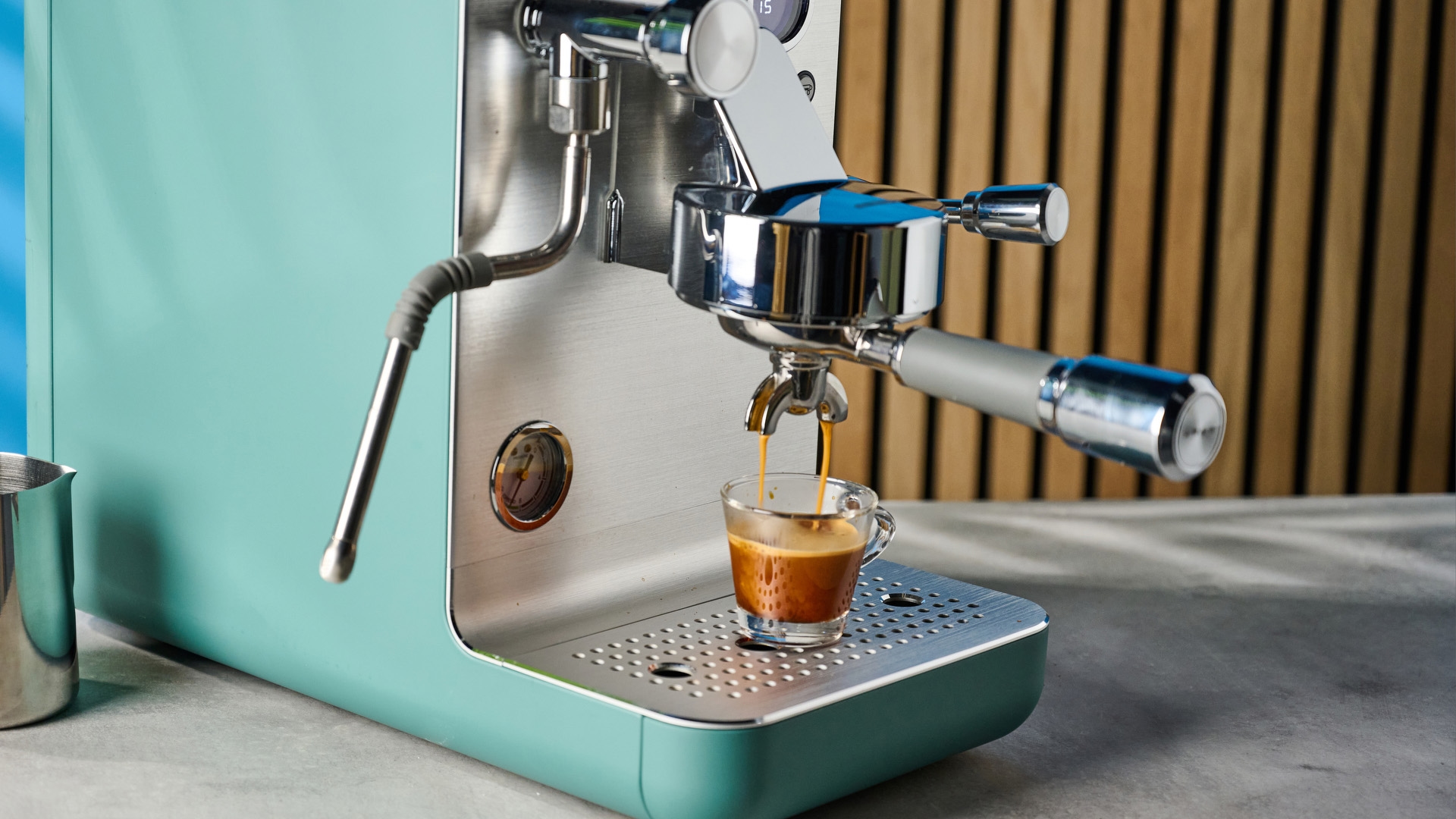 I'm an ex-barista and this is why you need to stop ordering 'extra hot' coffees