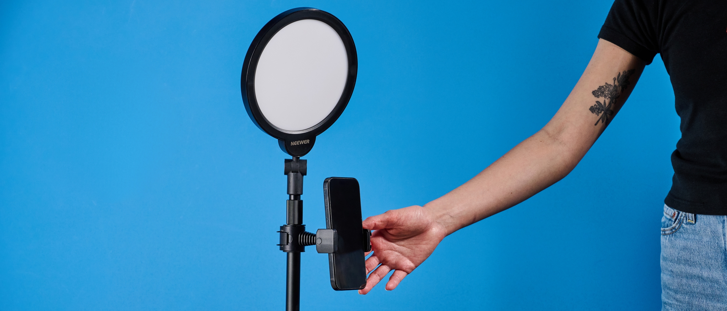 Neewer Basics R06 7-inch Round Light review