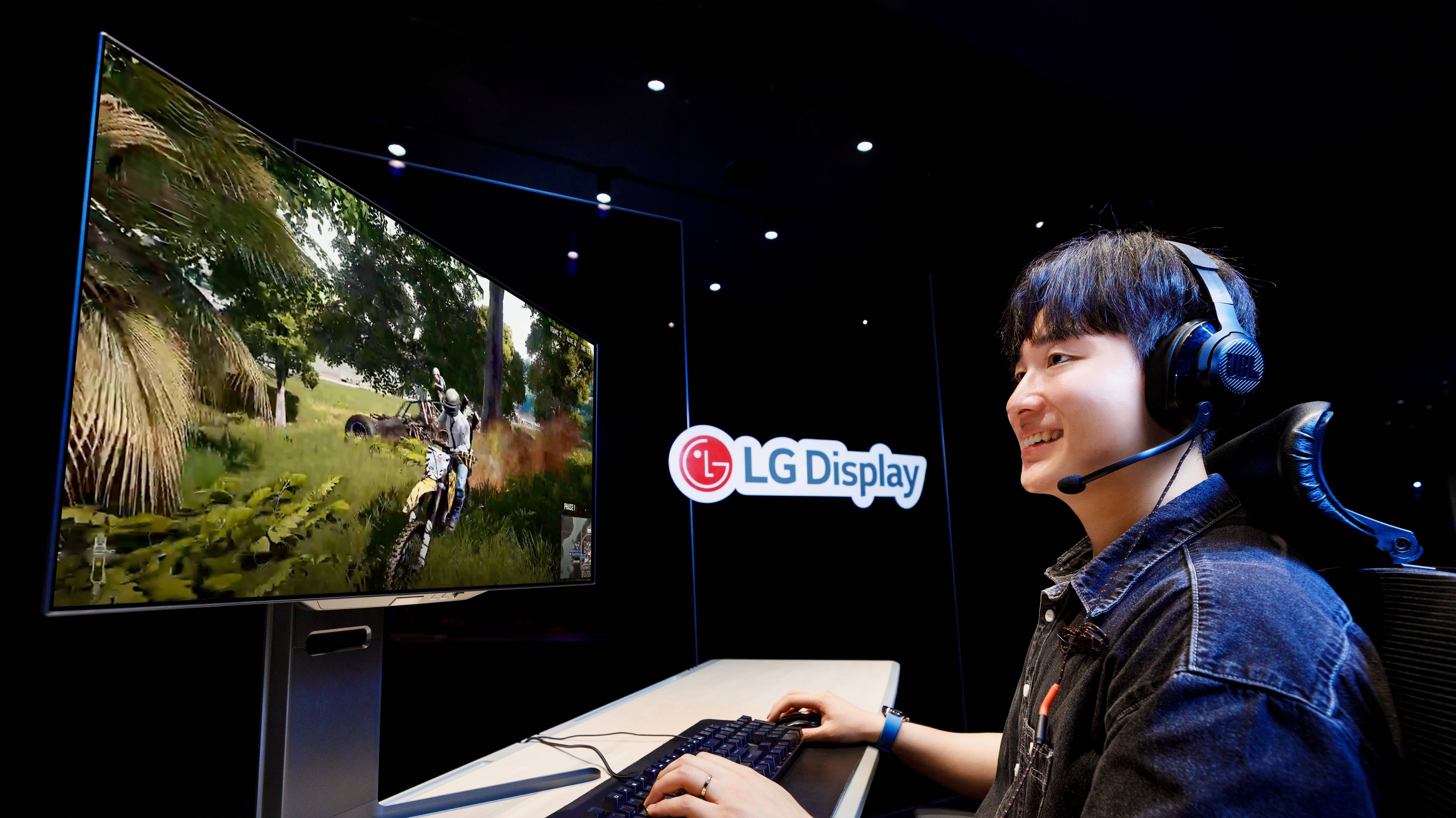 LG Display starts mass production of world's brightest and fastest OLED gaming panels