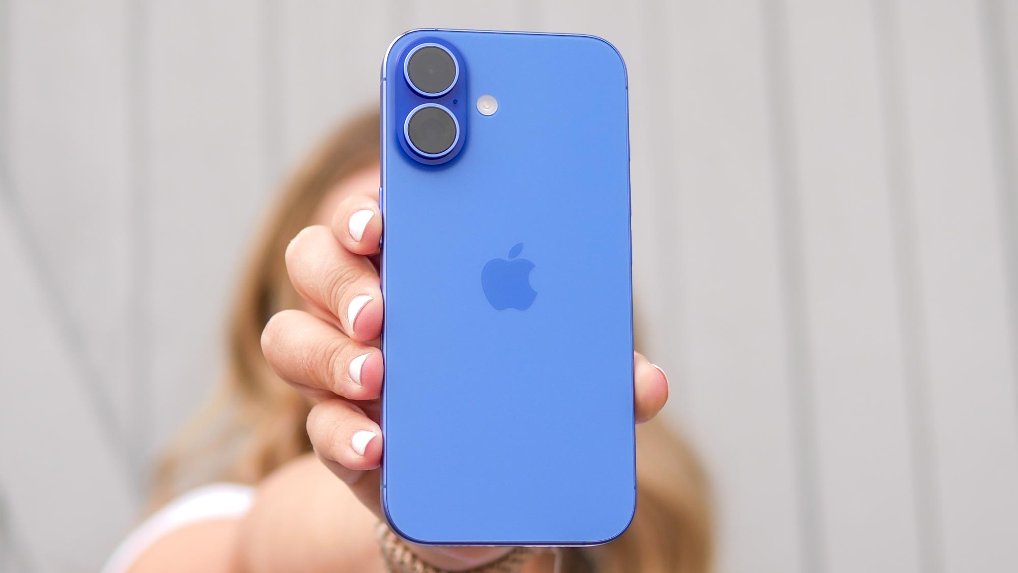 Apple may have to pull iPhones from store shelves after new ban — here's what's happening