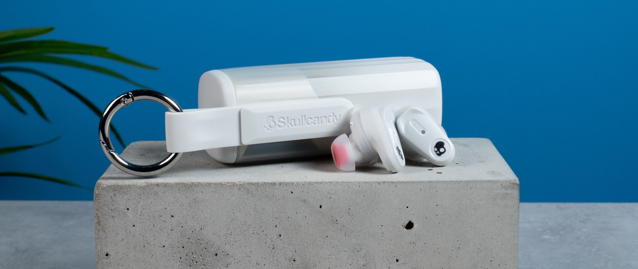 I just tested these Skullcandy x Bose earbuds, and my 2008 emo heart is happy
