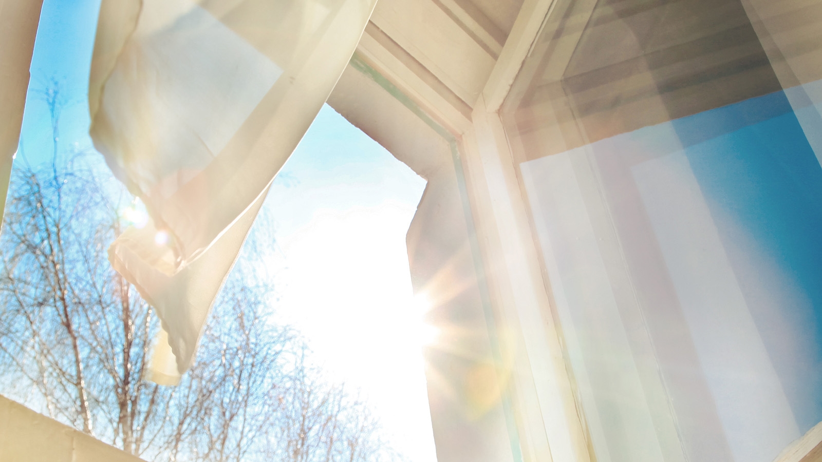 Experts recommend the ‘wind tunnel method' to keep your house cool in a heatwave — and it won't cost you a dime